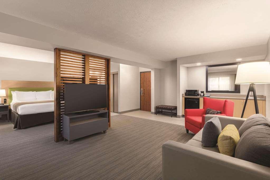 Kearsarge Country Inn & Suites By Radisson, Erie, Pa חדר תמונה